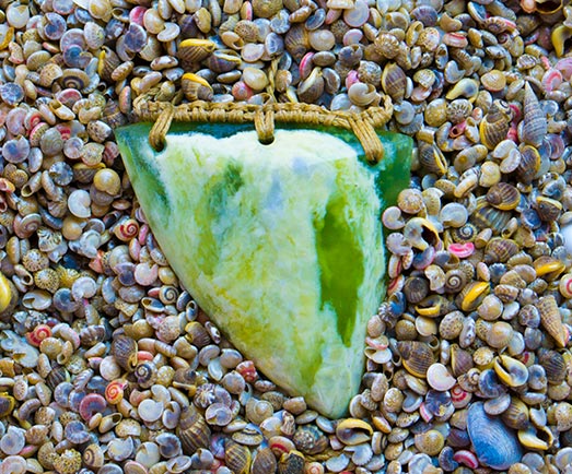 exhibitionist-store-auckland-jewellery-greenstone-short-arrow